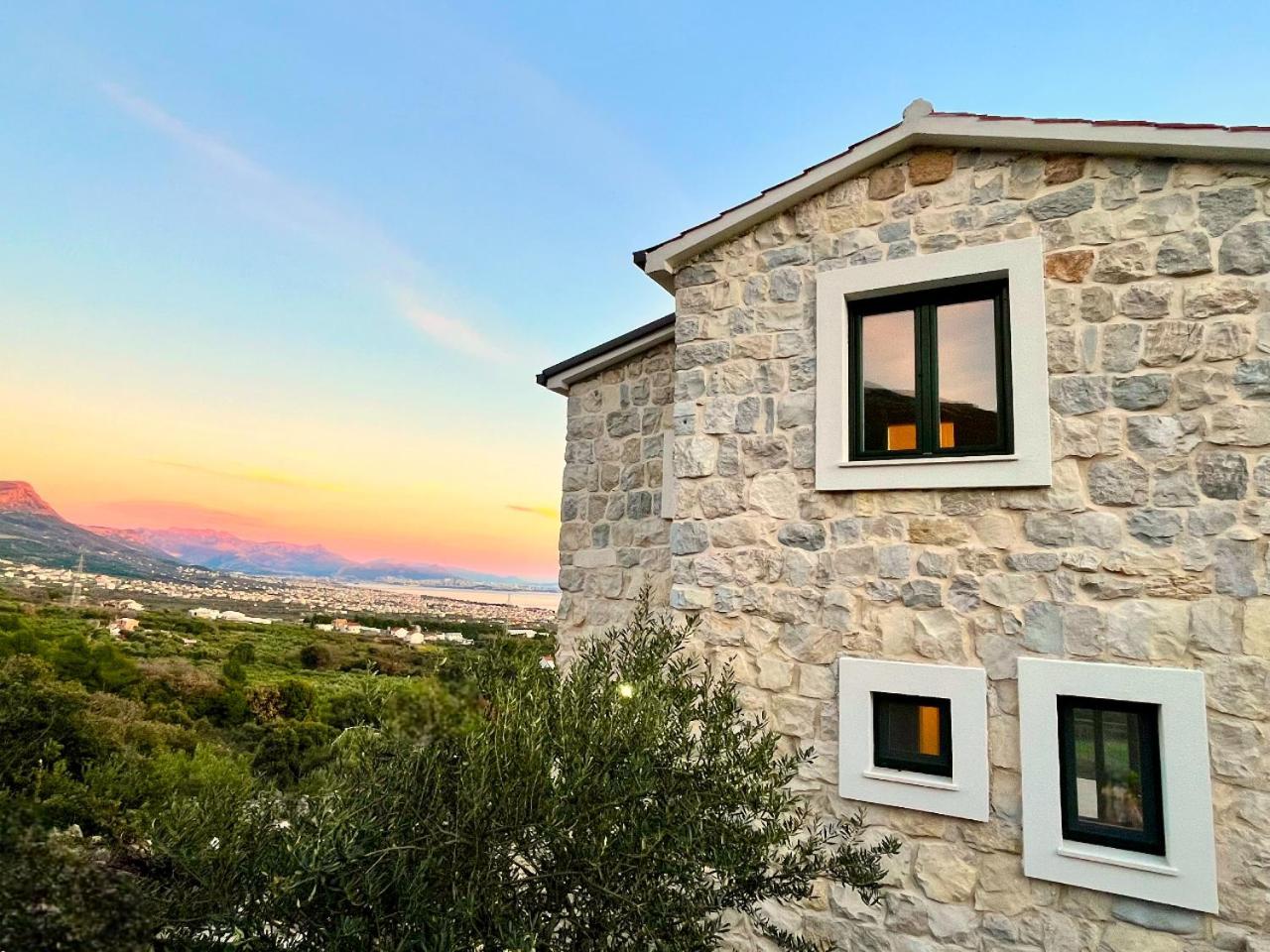 Villa Bepina, Surrounded By Sea, Olive, Vineyard Kastel Novi Bagian luar foto