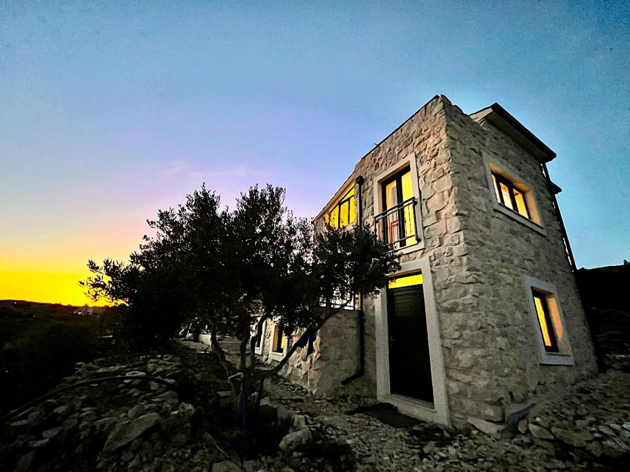 Villa Bepina, Surrounded By Sea, Olive, Vineyard Kastel Novi Bagian luar foto