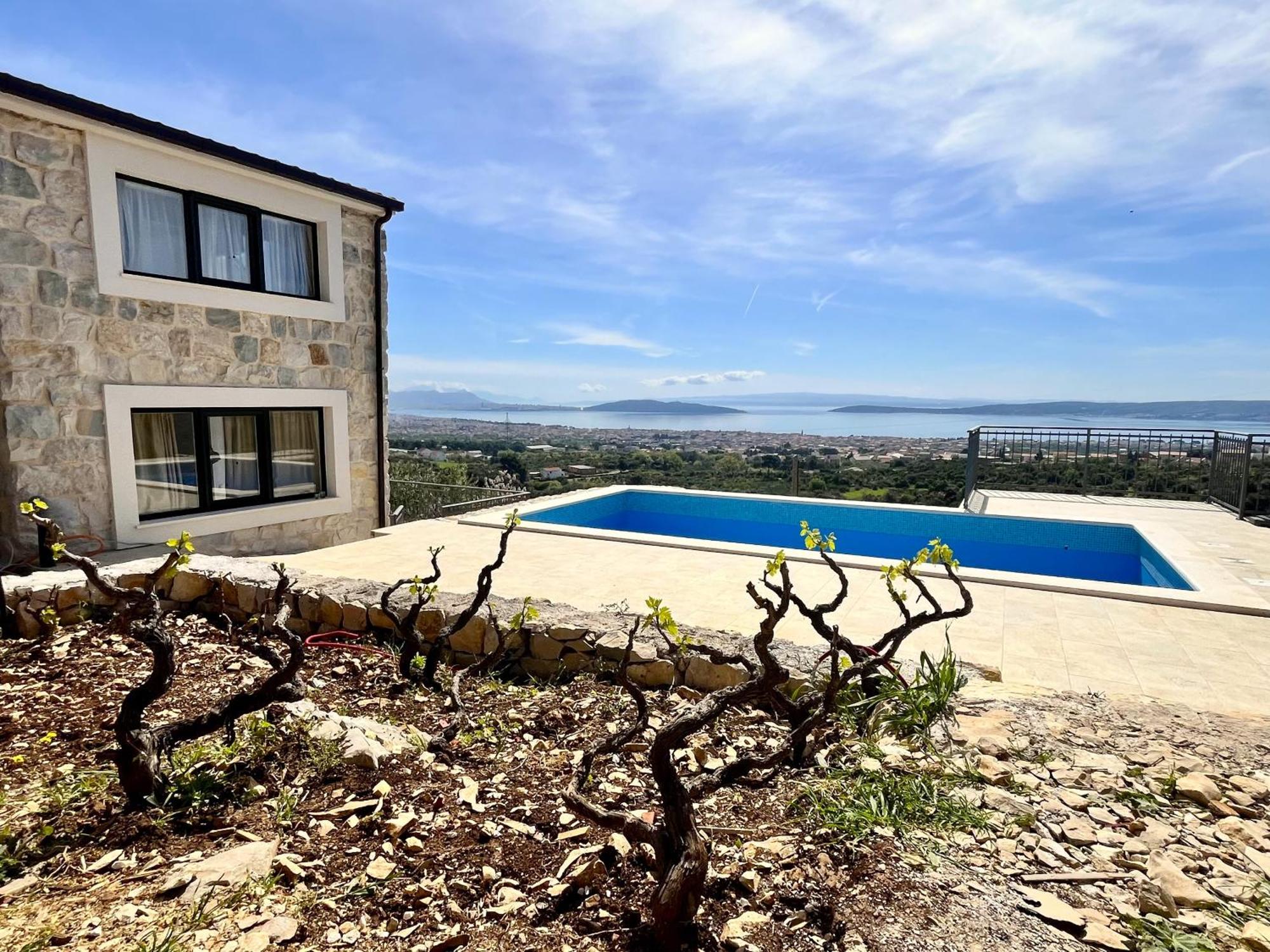 Villa Bepina, Surrounded By Sea, Olive, Vineyard Kastel Novi Bagian luar foto