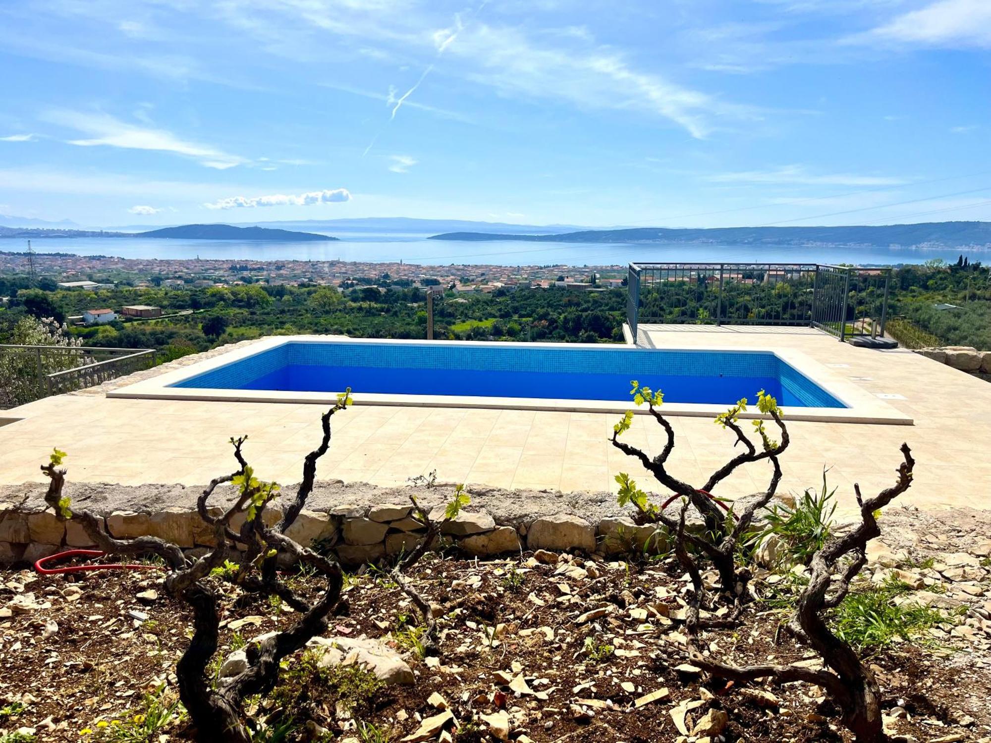 Villa Bepina, Surrounded By Sea, Olive, Vineyard Kastel Novi Bagian luar foto