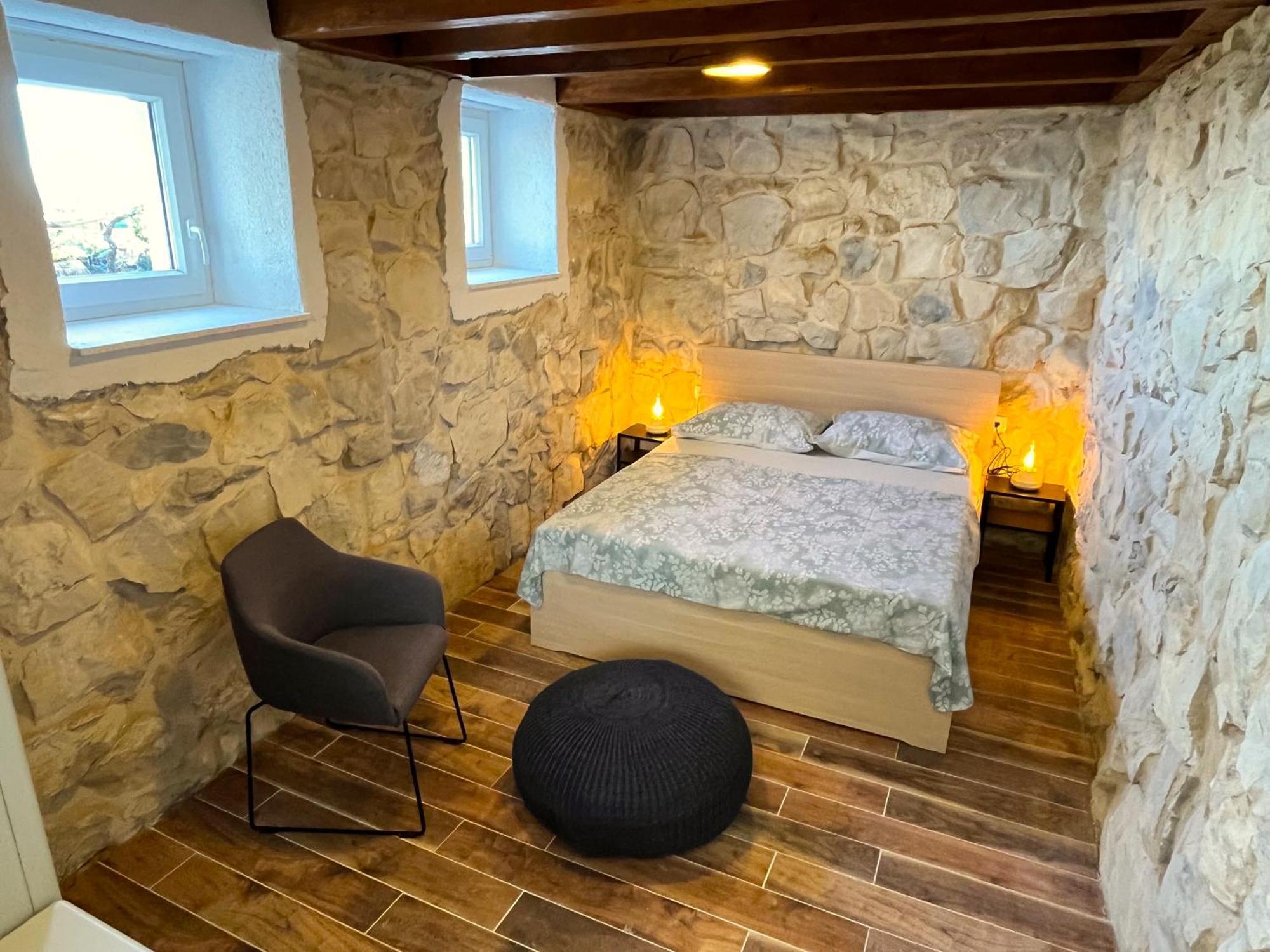 Villa Bepina, Surrounded By Sea, Olive, Vineyard Kastel Novi Bagian luar foto